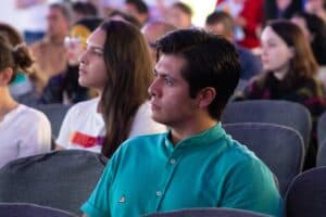 aula-morada-estrategias-de-crecimiento-para-pymes-en-facebook