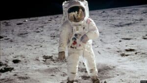 asi-cambiaron-los-negocios-tras-llegada-del-hombre-a-luna