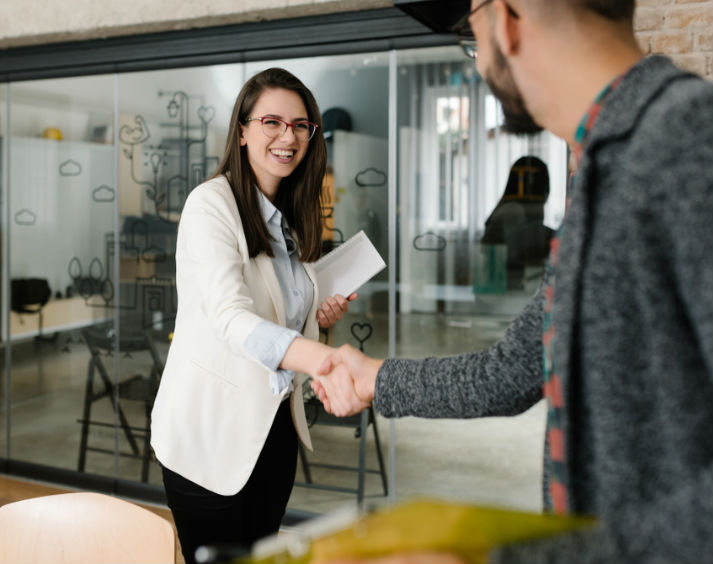 Cómo contratar al primer empleado de tu pyme