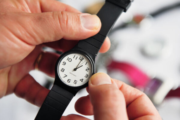 ¿El horario de verano es positivo o afecta a las empresas?