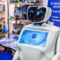 negocios-que-ya-usan-robots-para-atenderte