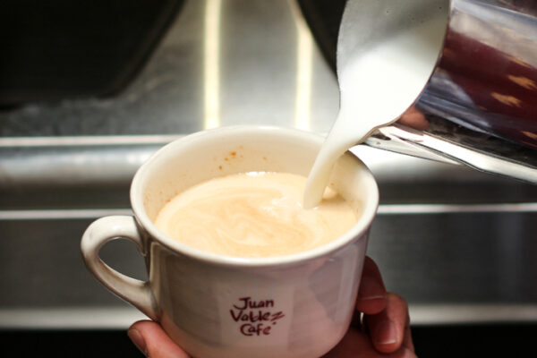 Tras un intento fallido, Juan Valdez regresa a México 9 Tras un intento fallido, Juan Valdez regresa a México