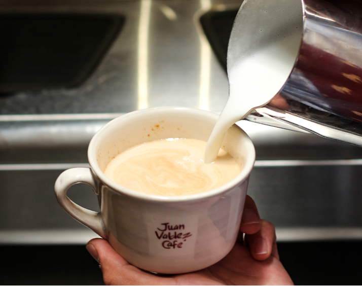 Tras un intento fallido, Juan Valdez regresa a México