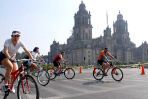 Empresas de transporte se enfrentan a la regulación en CDMX 2 Empresas de transporte se enfrentan a la regulación en CDMX