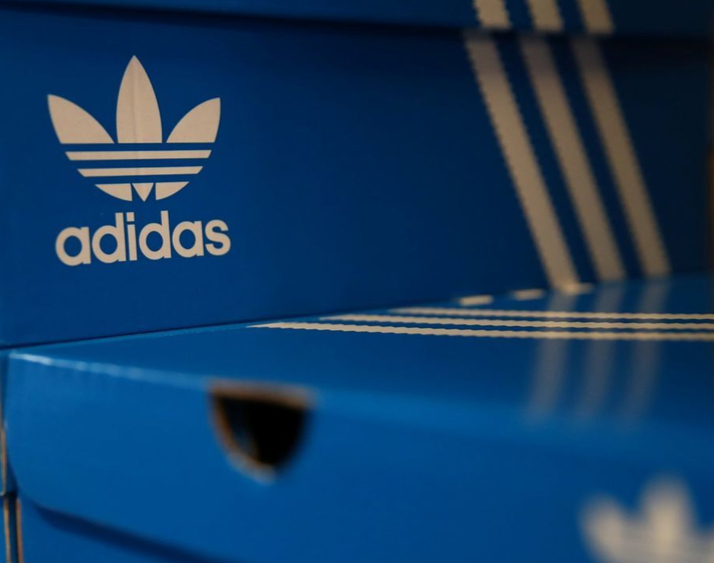 ¡Que no te pase! Adidas pierde la patente de sus tres líneas