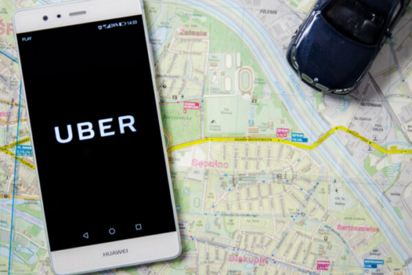 Uber despide a 400 empleados a nivel mundial