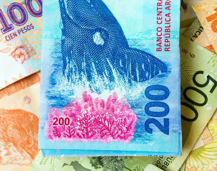 Derrota de Macri en elecciones hunde al peso argentino