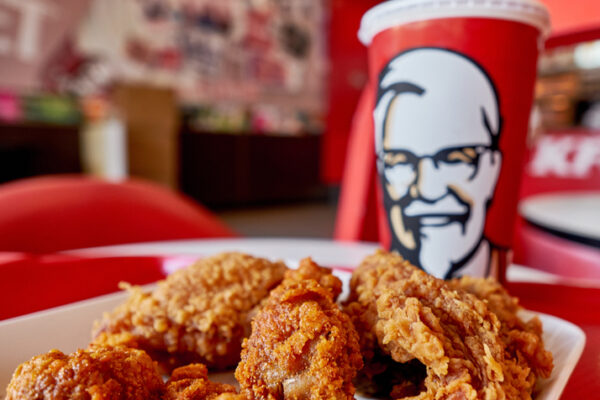 KFC se une a la fiebre vegana con Beyond Meat