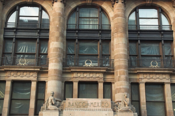 Banxico vuelve a recortar su tasa de interés; queda en 7.75%