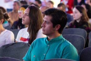 aula-morada-estrategias-de-crecimiento-para-pymes-en-facebook