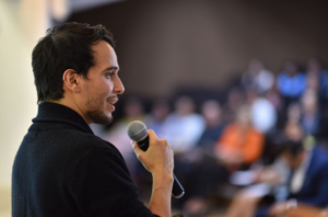 aula-morada-estrategias-de-crecimiento-para-pymes-en-facebook