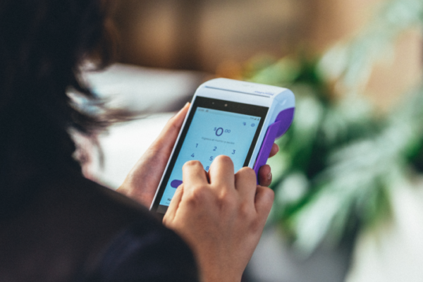 Razones para utilizar terminales de pago en refaccionarias y talleres automotrices