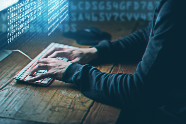 ¿El dinero de tu empresa está protegido del fraude financiero digital? 8 ¿El dinero de tu empresa está protegido del fraude financiero digital?