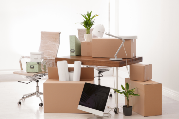 Cómo pueden las pymes adaptarse a cambios económicos y reubicación de empresas