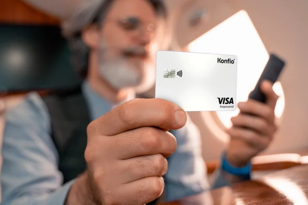 Cómo optimizar el control de viáticos con una Tarjeta de Crédito Empresarial